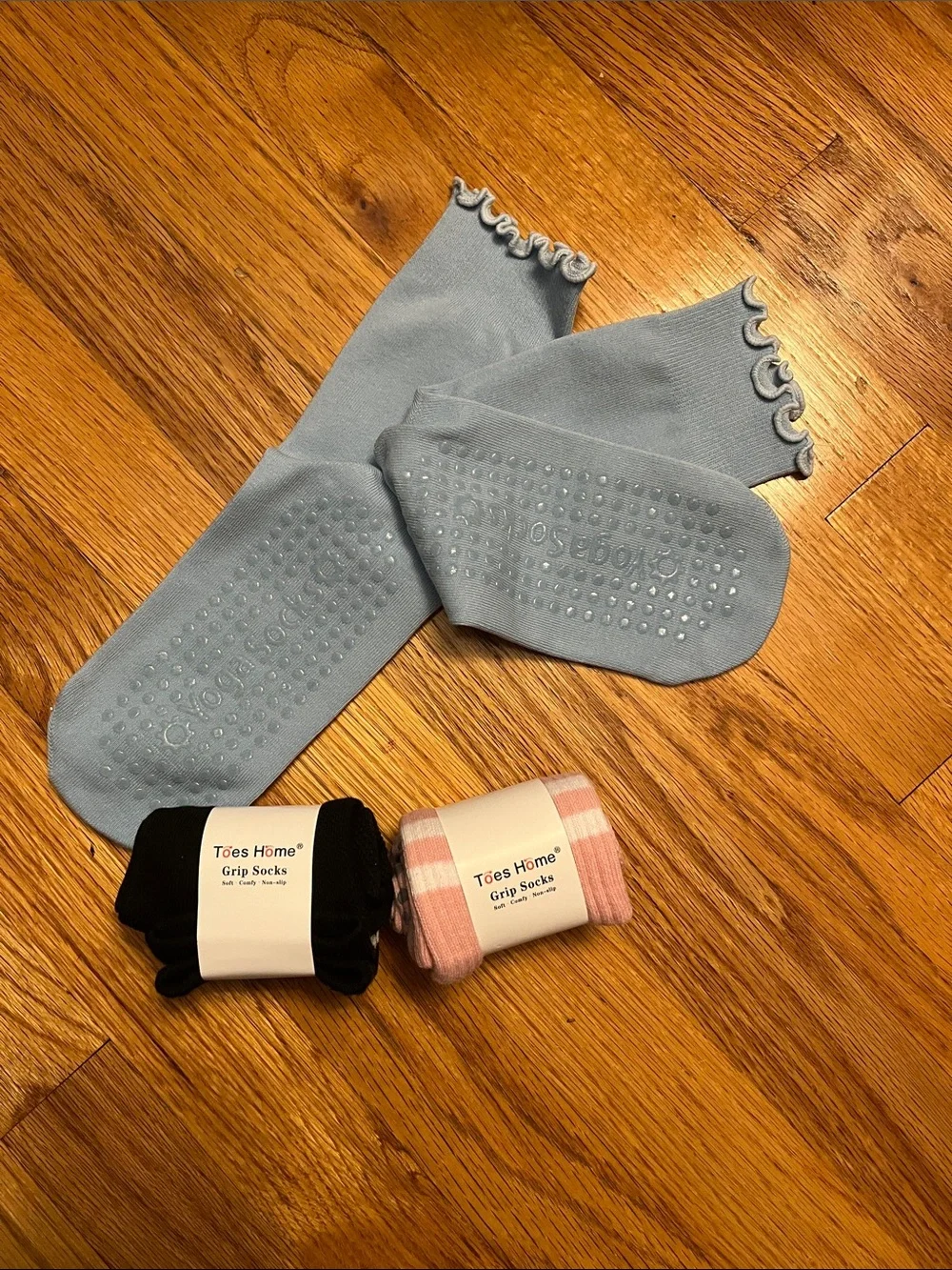 Three pairs of NWT crew length grippy socks